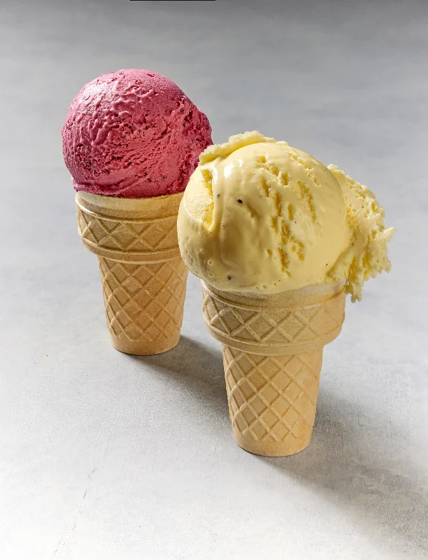 vanilla and berry ice cream
