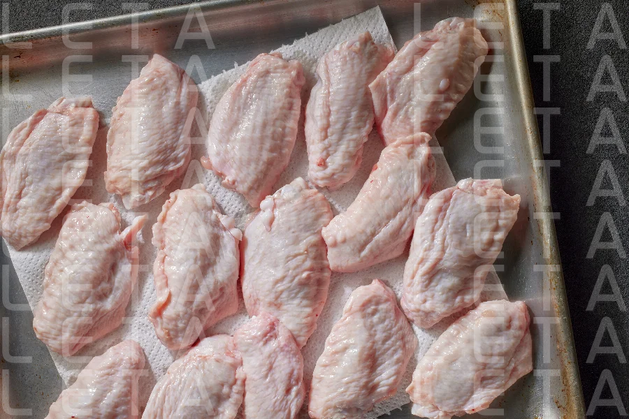 fresh raw chicken wings