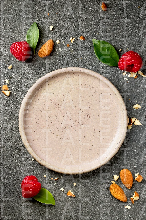 empty pink plate
