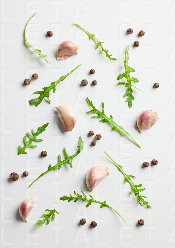 garlic, rucola and pepper