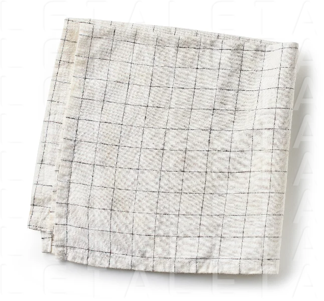white folded serviette